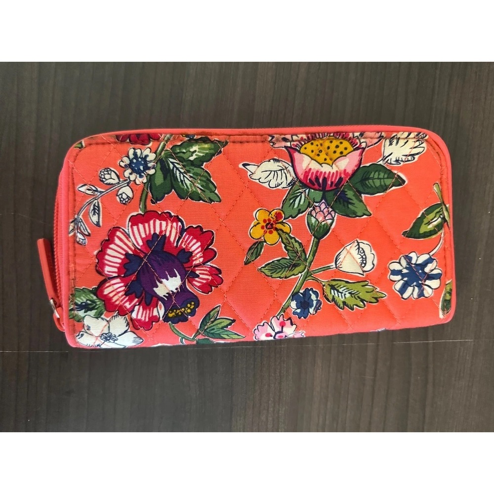 Vera Bradley RFID Georgia Wallet Coral Floral Quilted Zip Around NWT